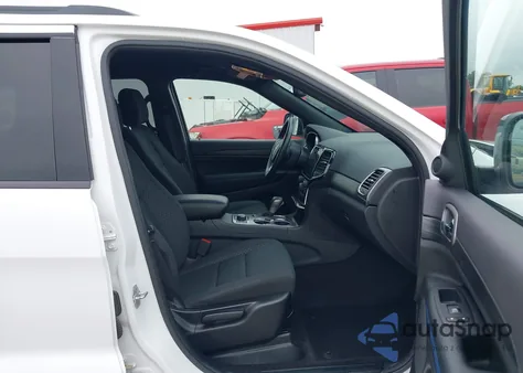 2019 Jeep Grand Cherokee Upland 4X4 из США, поврежденный, VIN 1C4RJFAG2KC620398